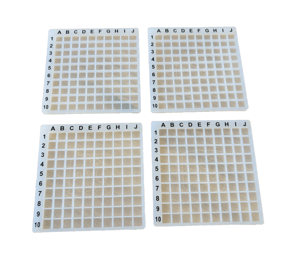 4 grilles avec repères 10×10